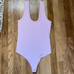 Abercrombie & Fitch ribbed body suit. Soft af collection size medium